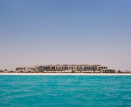 Park Hyatt Abu Dhabi leží přímo u pláže