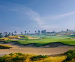 Saadiyat Beach Golf Club je jen 6 min. jizdy od hotelu